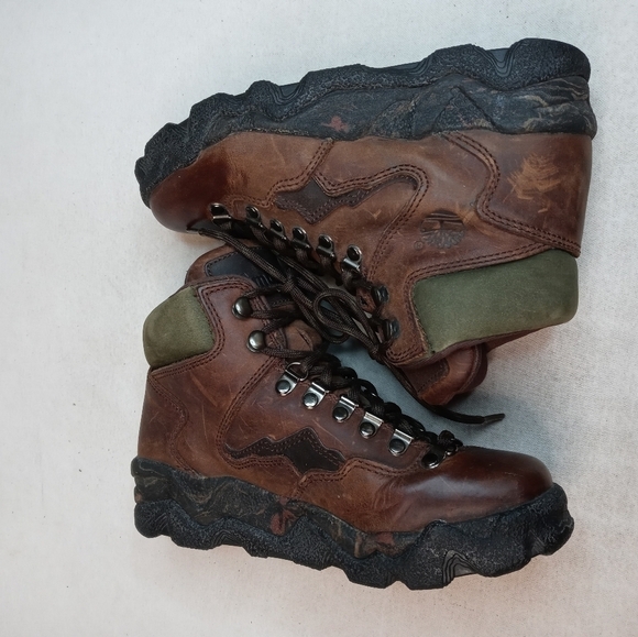 Timberland Brown 66372 Leather Chukka Ankle Boots - Picture 3 of 11